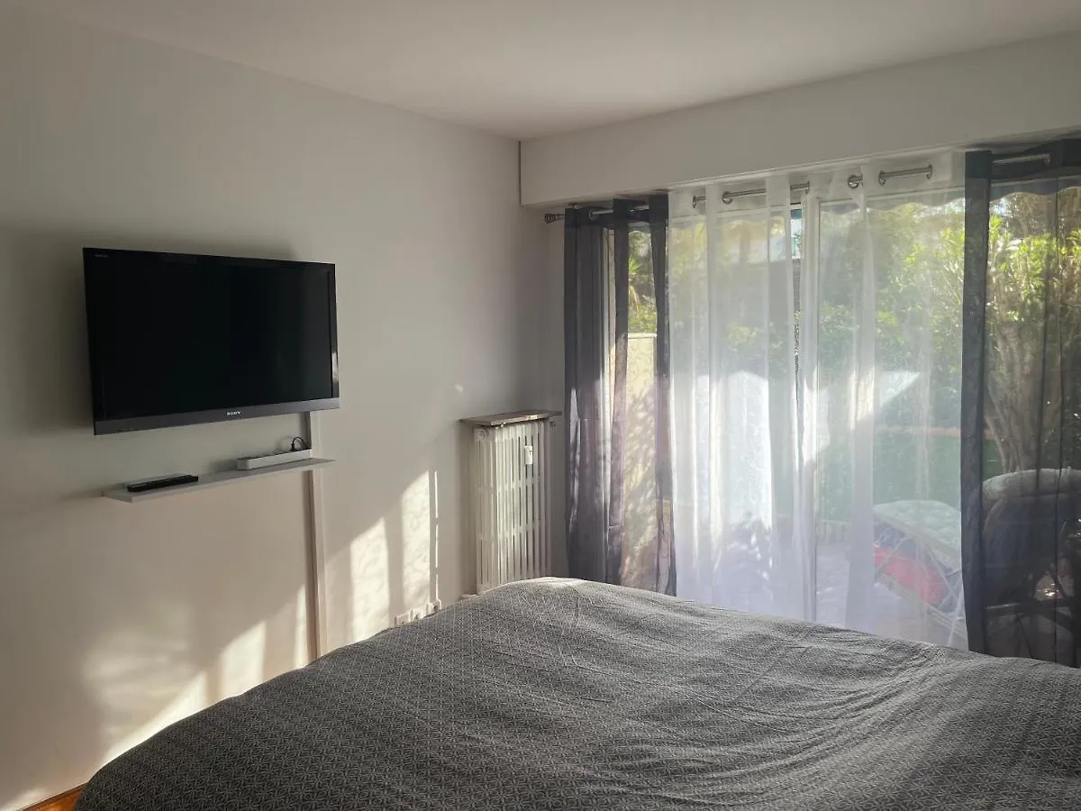 2 Pieces, 4 Couchages Terrasse, Garage Apartment Cannes France